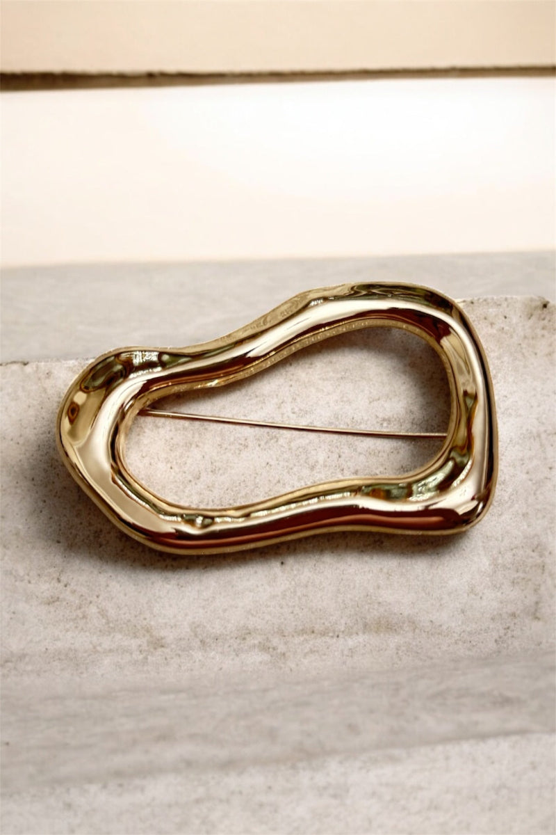 The Sculpted Gold Pin